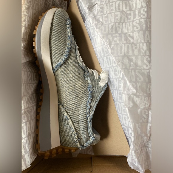 Steve Madden Denim Campo Sneakers. New in box. - Picture 1 of 3